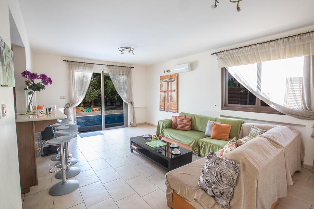 Artemisia Villa 普罗塔拉斯 外观 照片